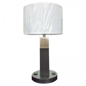 Două tonuri lampa de masă de finisajnegru și periat cunichel cu un comutator de balansoar ON/off și două prize convenabile la camera de oaspeți